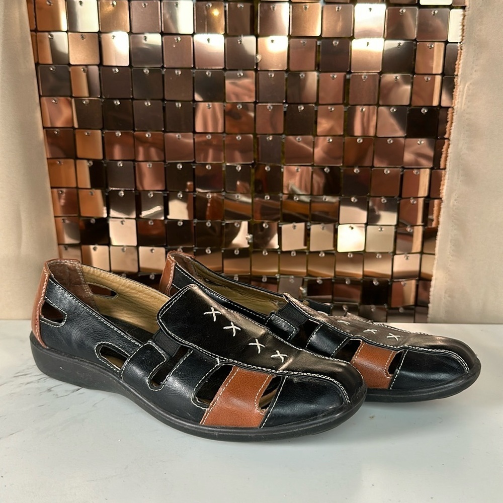 UNBRANDED Vintage 90s Black & Brown Strapped Loafers Size 8